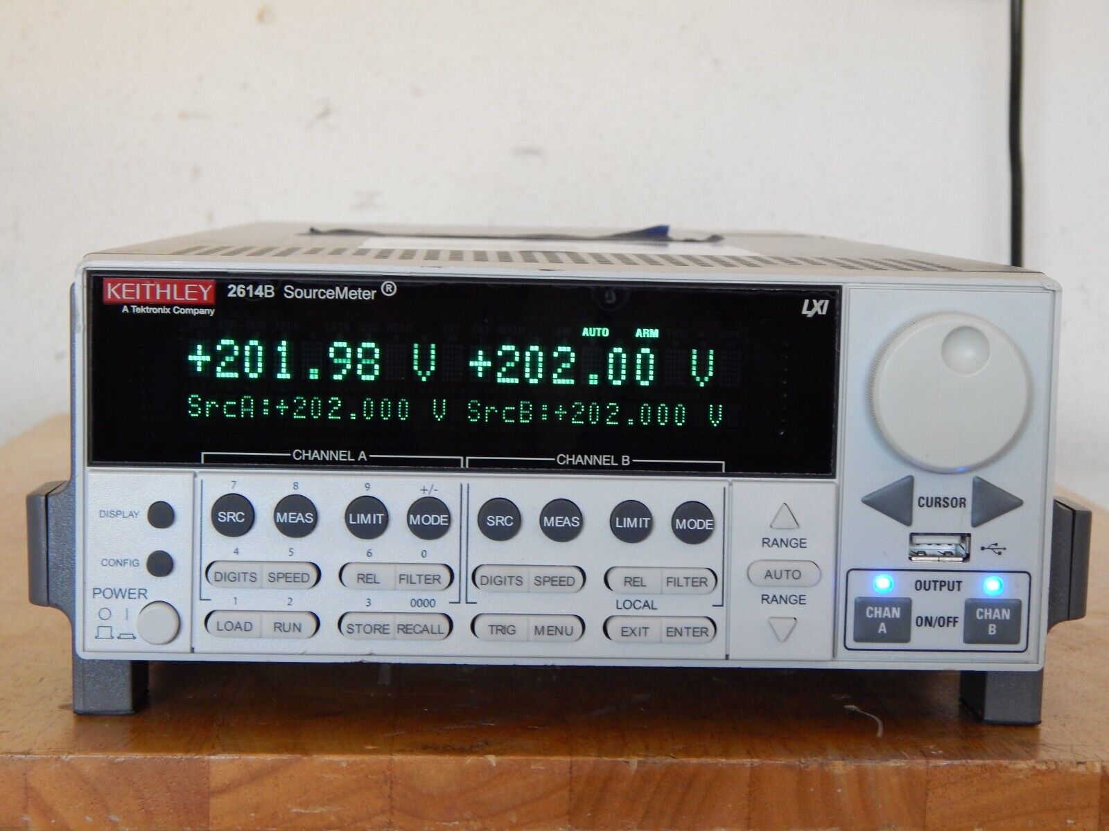 Keithley 2614B dual SourceMeter tested w/data, USA dealer, avoid 25% tariffs Keithley 2614B dual SourceMeter tested w/data, USA dealer, avoid 25% tariffs